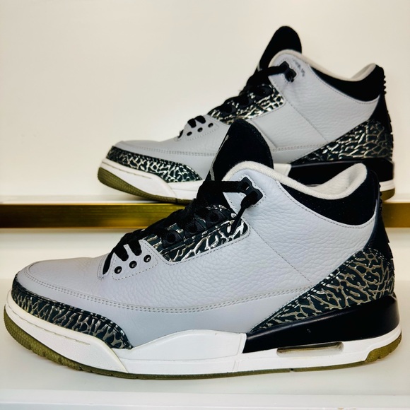 Jordan Other - Air Jordan 3 Retro Wolf Grey 136064-004 Men’s Size 11 preowned No Box